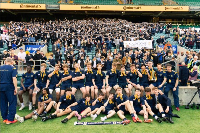 Custom Football Scarves Delivered on Time for a Twickenham Match